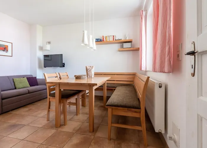 Ferienwohnung HIMBEERE mit großem Garten